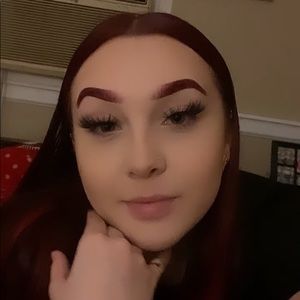 Meet your Posher, Amelia